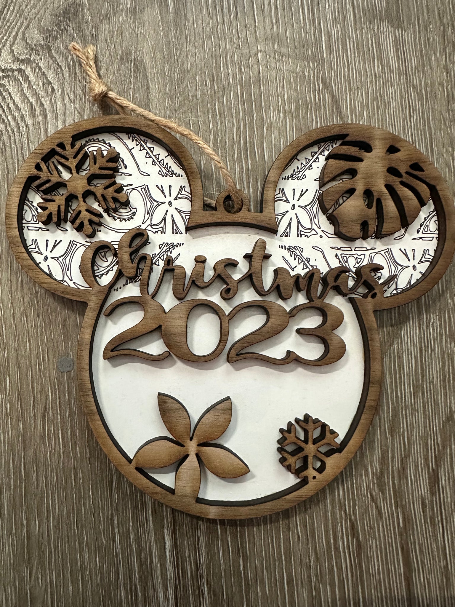 Islander Mouse Christmas with Year Ornament
