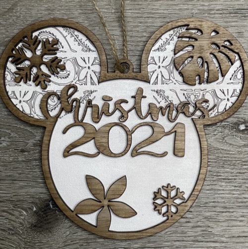 Islander Mouse Christmas with Year Ornament