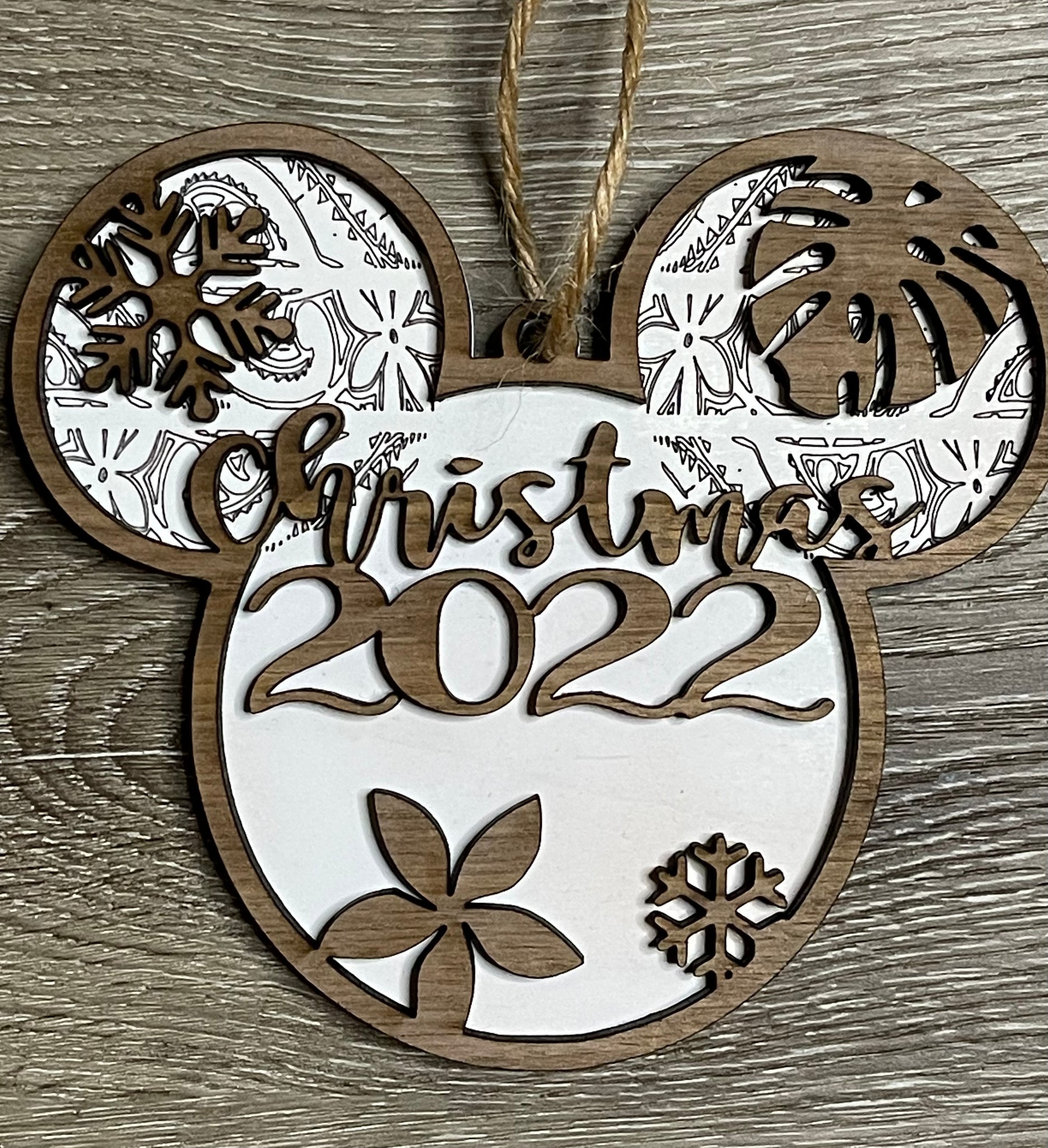 Islander Mouse Christmas with Year Ornament