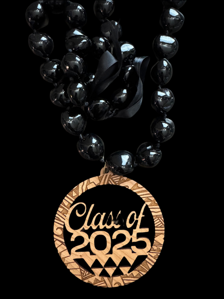 Kukui Necklace with Class of 2025 Poly Tribal Pendant with Shark Teeth