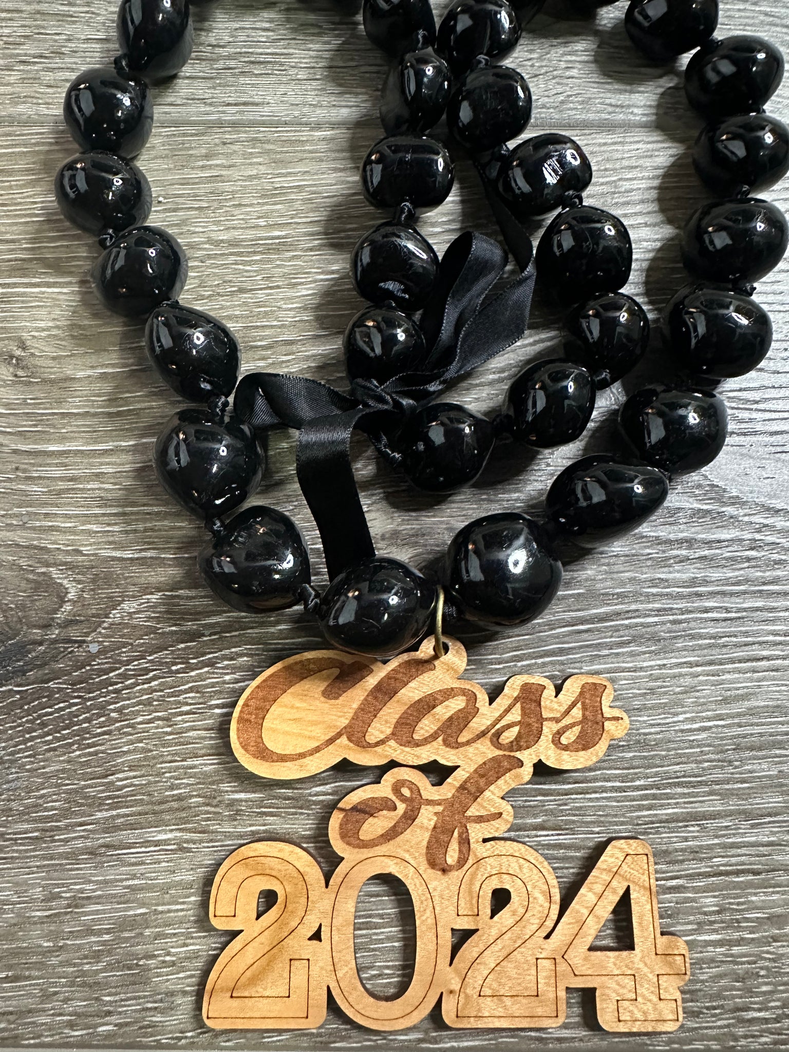Kukui Necklace with Class of 2024 Pendant