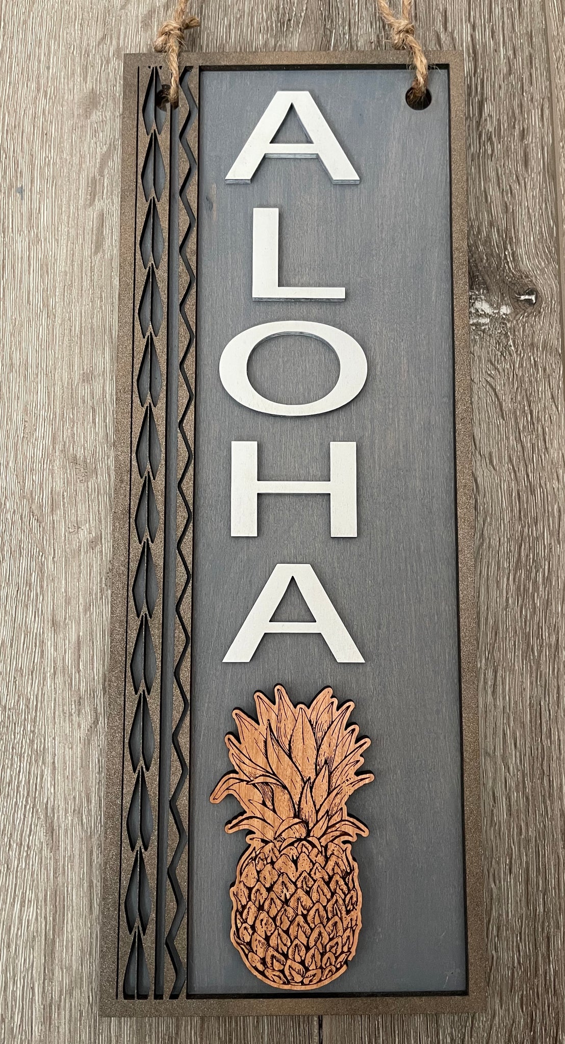 Aloha Pineapple Wooden Sign